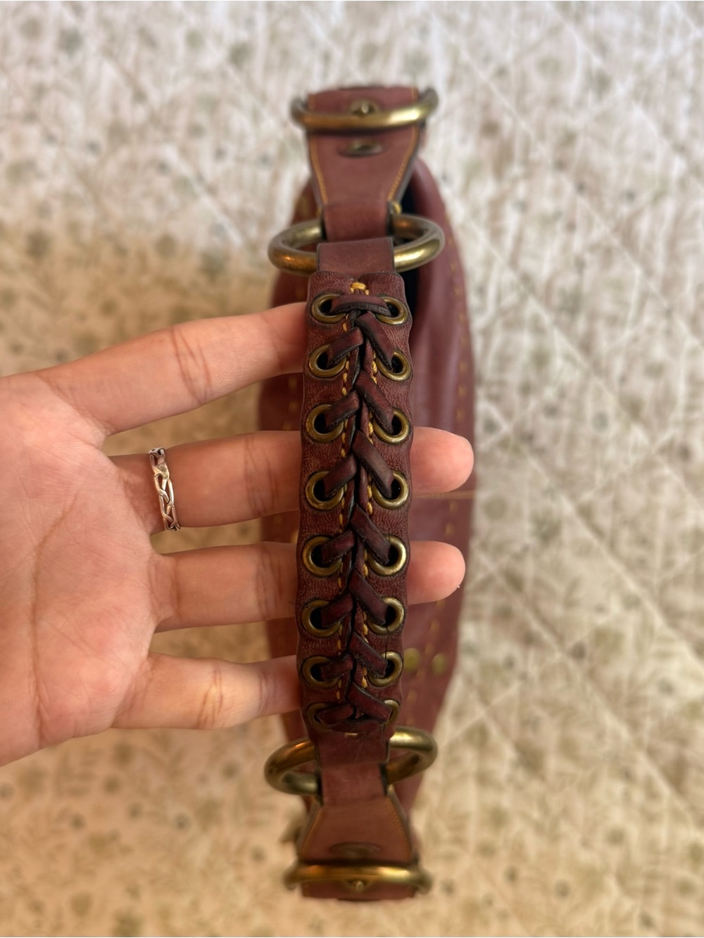 Vintage Coach red studded hobo bag with gold hardware - Picture 6 of 8